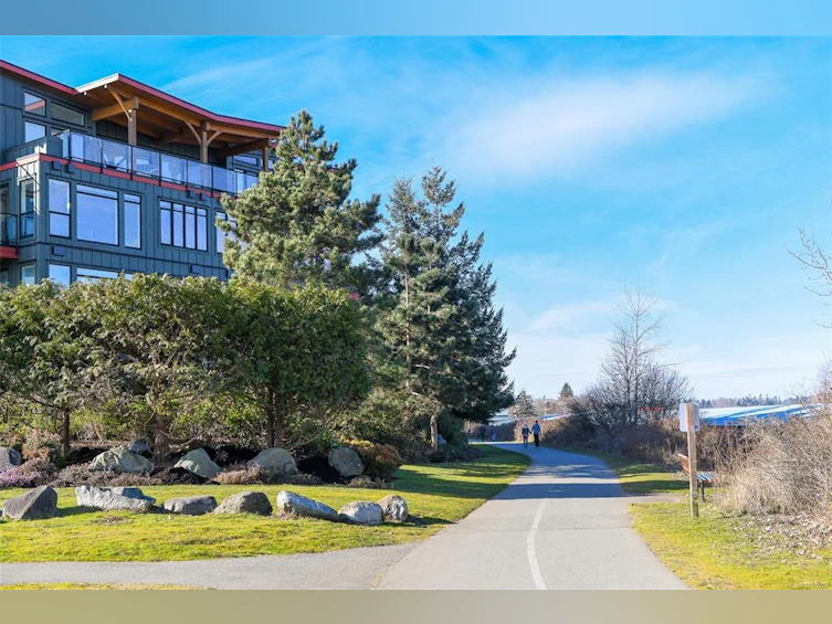 322-2300 Mansfield Drive, Courtenay, BC, V9N 3S3 - 4