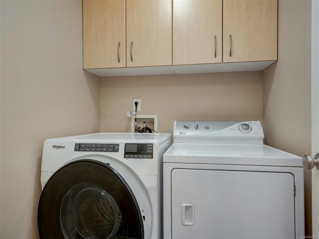 809 Rogers Way, Saanich, BC, V8X 5L1 - 19