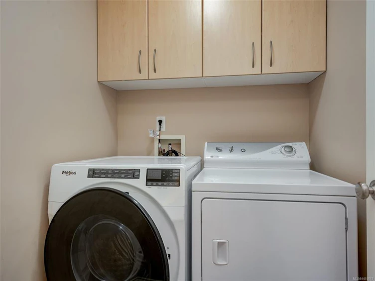 809 Rogers Way, Saanich, BC, V8X 5L1 - 19