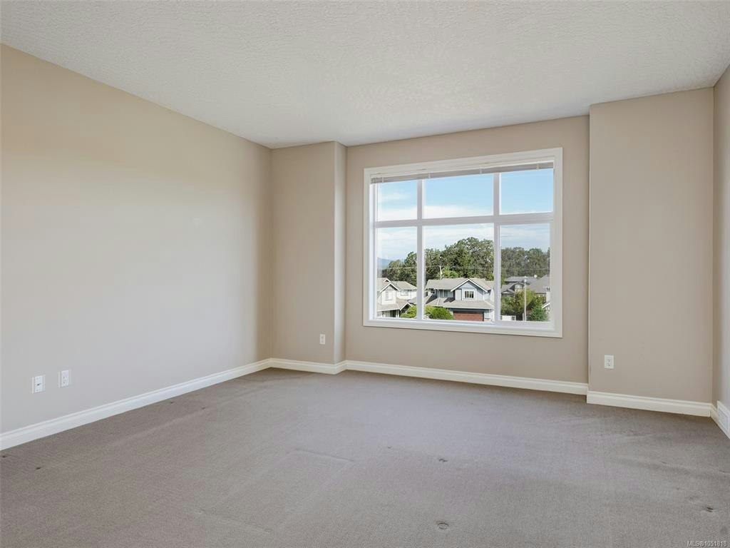 809 Rogers Way, Saanich, BC, V8X 5L1 - 14