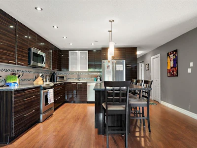 4086 Quadra Street - 4
