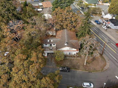 4086 Quadra Street - 2