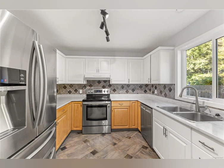 2752 Bradford Drive, Campbell River, BC, V9W 7X7 - 4