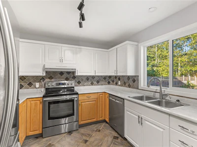 2752 Bradford Drive - 3