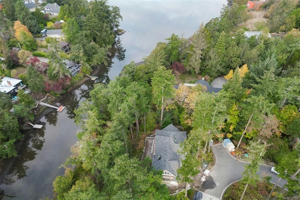 3136 Bowkett Place, Saanich, BC, V8Z 1K9