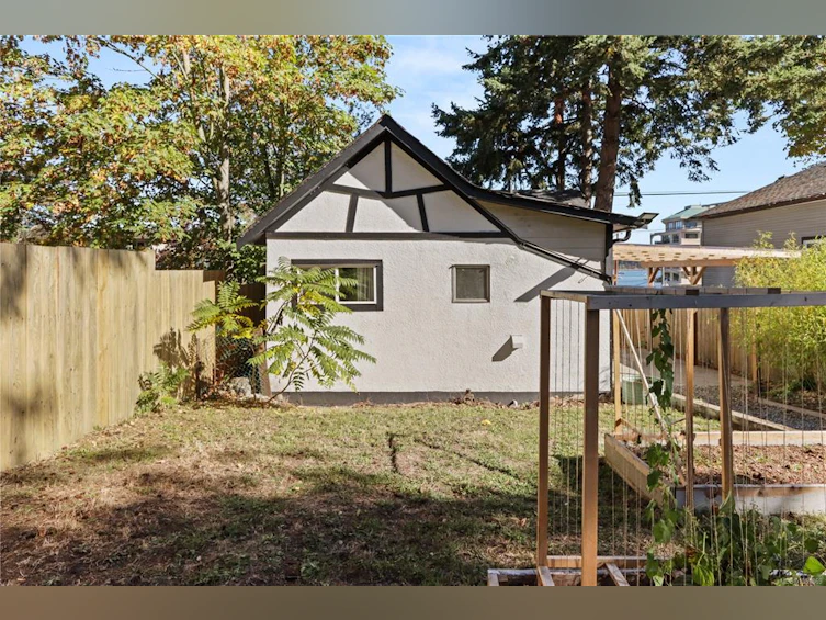 425 Stewart Avenue, Nanaimo, BC, V9S 4C7 - 36