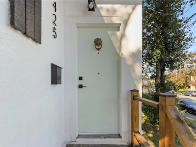 425 Stewart Avenue - 3