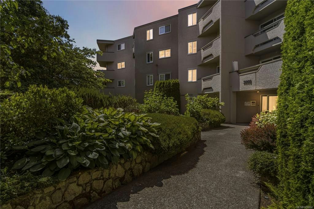 206-3800 Quadra Street, Saanich, BC, V8X 1H8 - 26