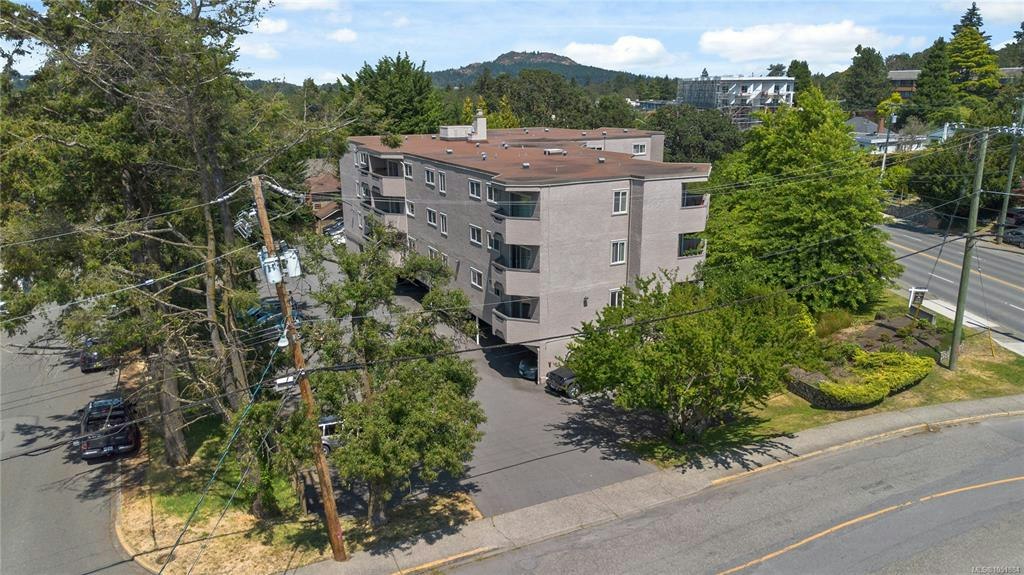 206-3800 Quadra Street, Saanich, BC, V8X 1H8 - 28