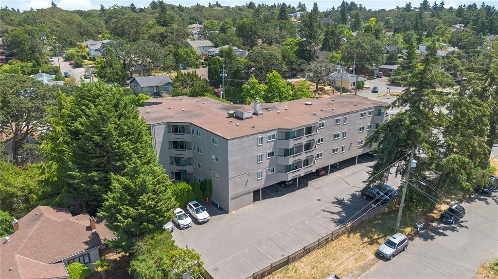 206-3800 Quadra Street, Saanich, BC, V8X 1H8 - 32