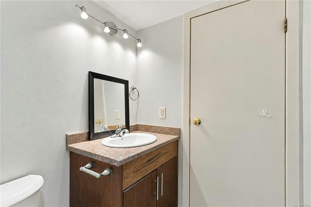 206-3800 Quadra Street, Saanich, BC, V8X 1H8 - 17