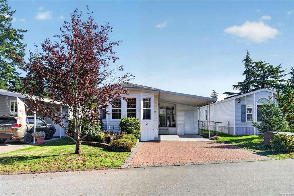 24-7401 Central Saanich Road, Central Saanich, BC, V8M 2B5