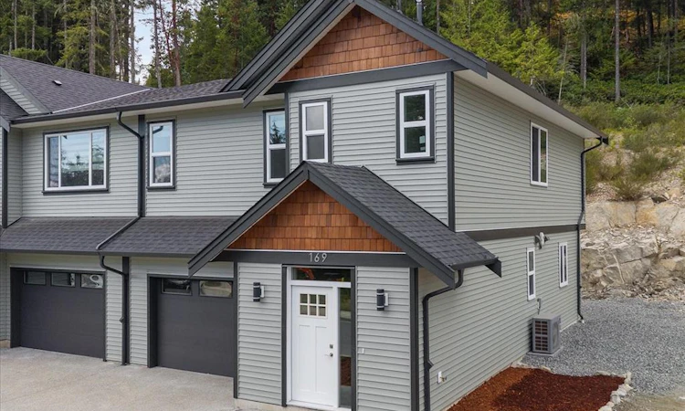 169 Hunter Way