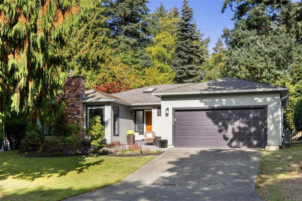 1089 Donwood Drive, Saanich, BC, V8X 4G3
