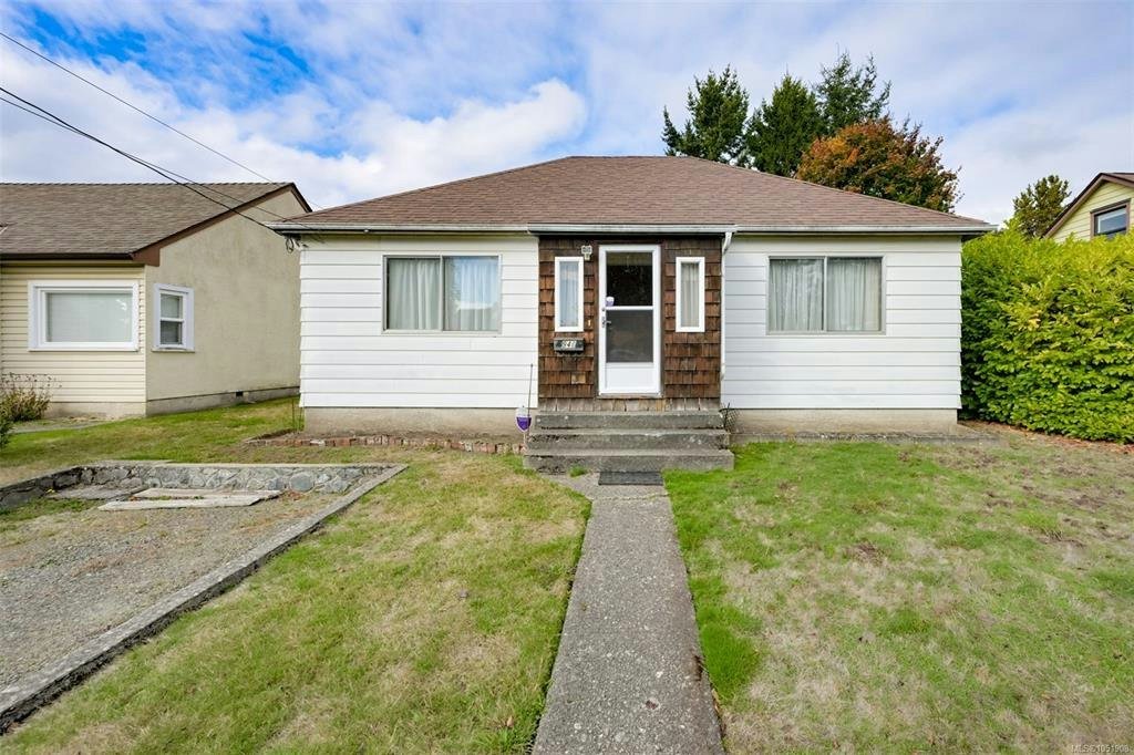 948 Dunsmuir Road, Esquimalt, BC, V9A 5C3