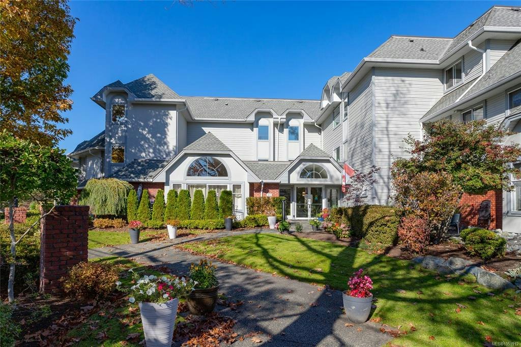 201-10431 Resthaven Drive, Sidney, BC, V8L 3H6