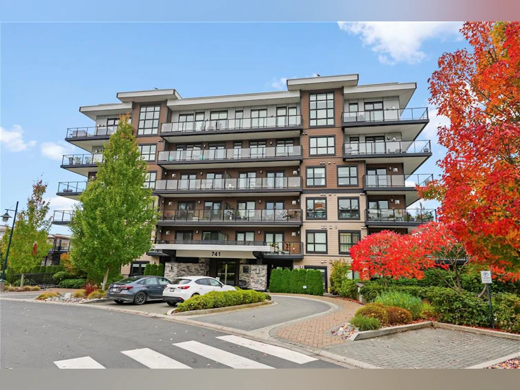 303-741 Travino Lane, Saanich, BC, V8Z 0G3