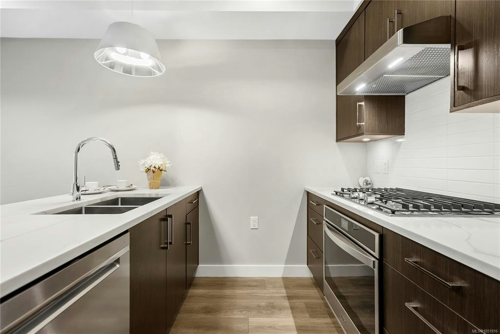 303-741 Travino Lane, Saanich, BC, V8Z 0G3 - 5
