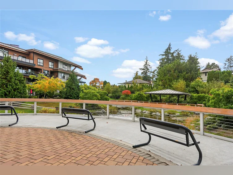 303-741 Travino Lane, Saanich, BC, V8Z 0G3 - 25