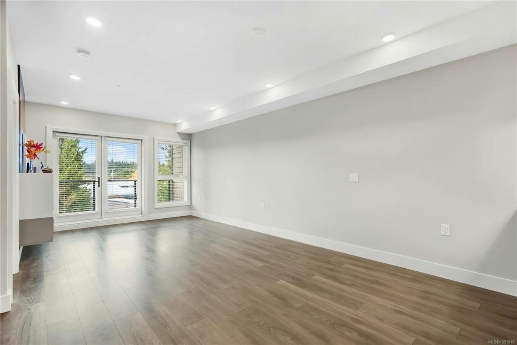 303-741 Travino Lane, Saanich, BC, V8Z 0G3 - 10