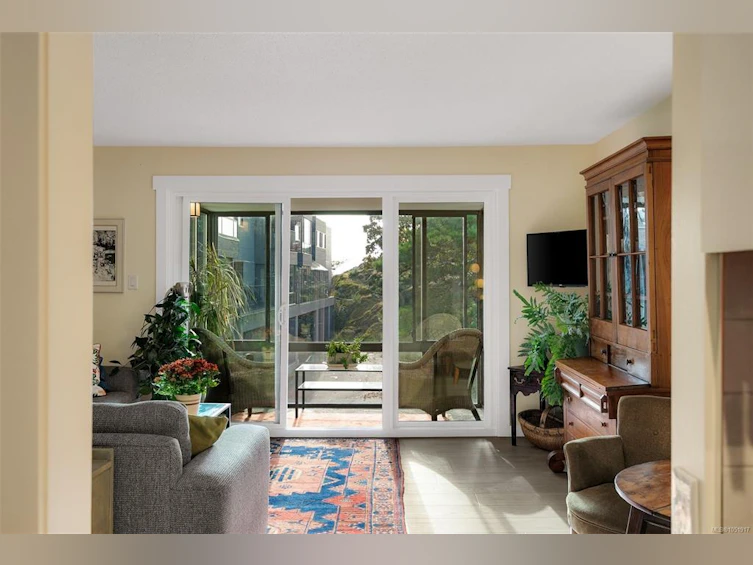 416-1433 Faircliff Lane, Victoria, BC, V8S 3J6 - 16