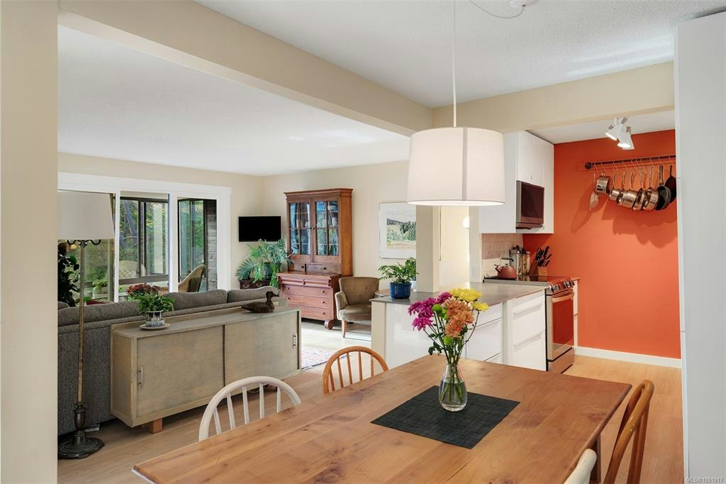 416-1433 Faircliff Lane, Victoria, BC, V8S 3J6 - 14