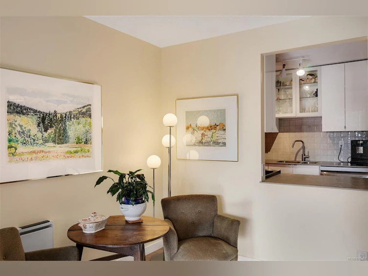 416-1433 Faircliff Lane, Victoria, BC, V8S 3J6 - 17