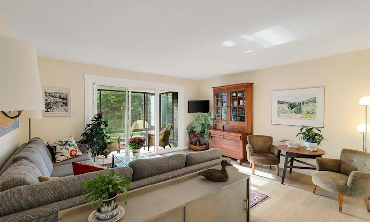 416-1433 Faircliff Lane