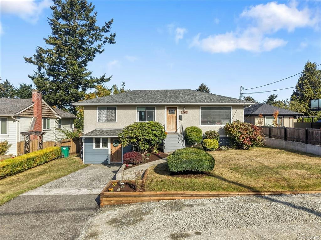 1260 Garkil Road, Saanich, BC, V8P 2L3