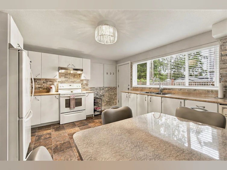 5861 Emil Place, Nanaimo, BC, V9T 5N3 - 51