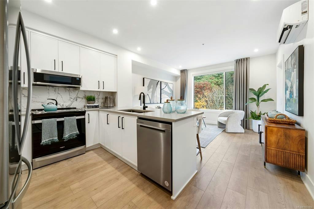 109-1371 Goldstream Avenue - 2