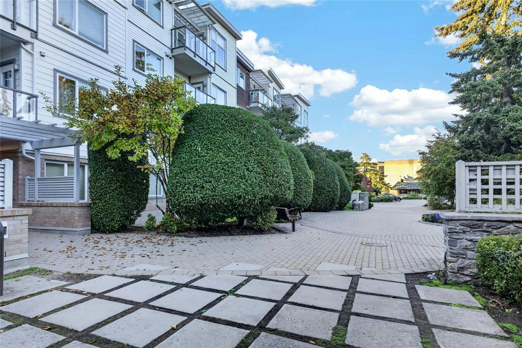 306-4394 West Saanich Road, Saanich, BC, V8Z 0B5 - 39