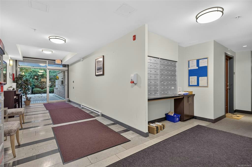 306-4394 West Saanich Road, Saanich, BC, V8Z 0B5 - 35