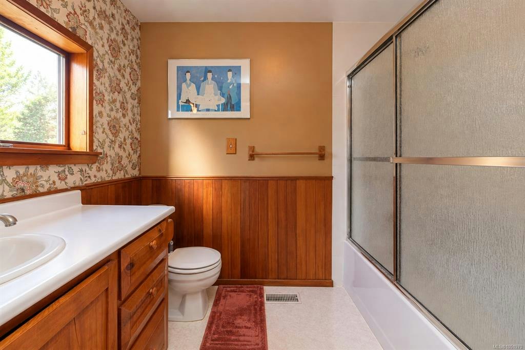 2279 Bradford Avenue, Sidney, BC, V8L 2C9 - 11