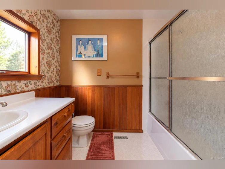 2279 Bradford Avenue, Sidney, BC, V8L 2C9 - 11