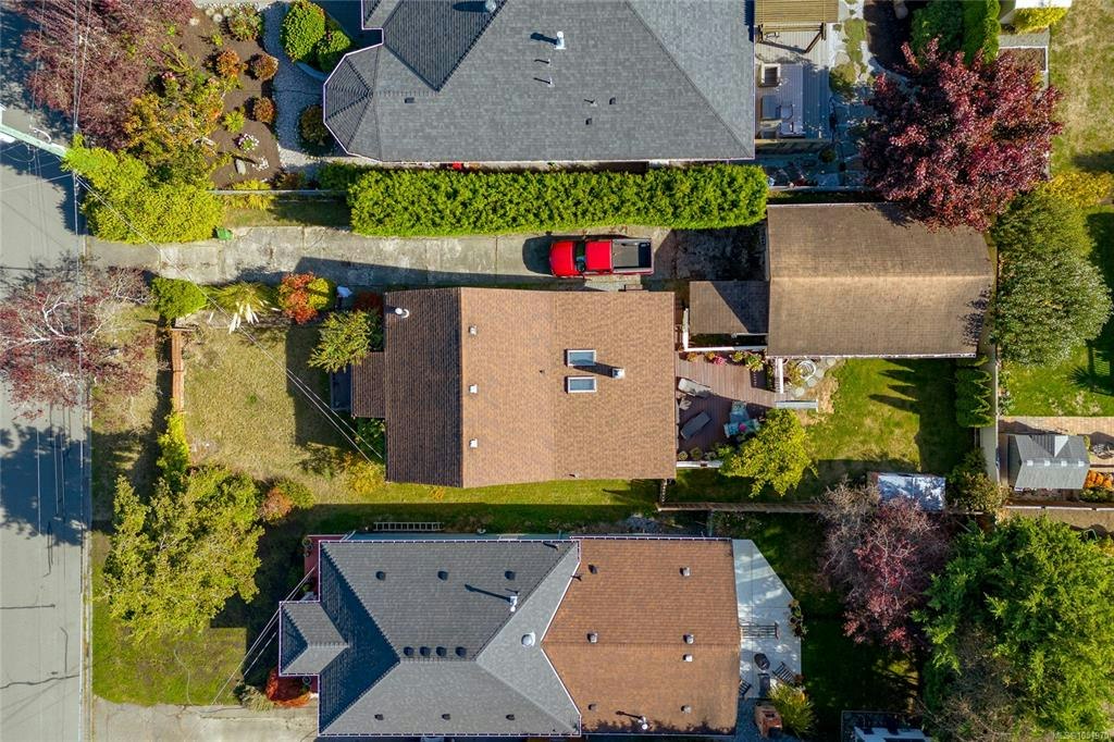 2279 Bradford Avenue, Sidney, BC, V8L 2C9 - 28