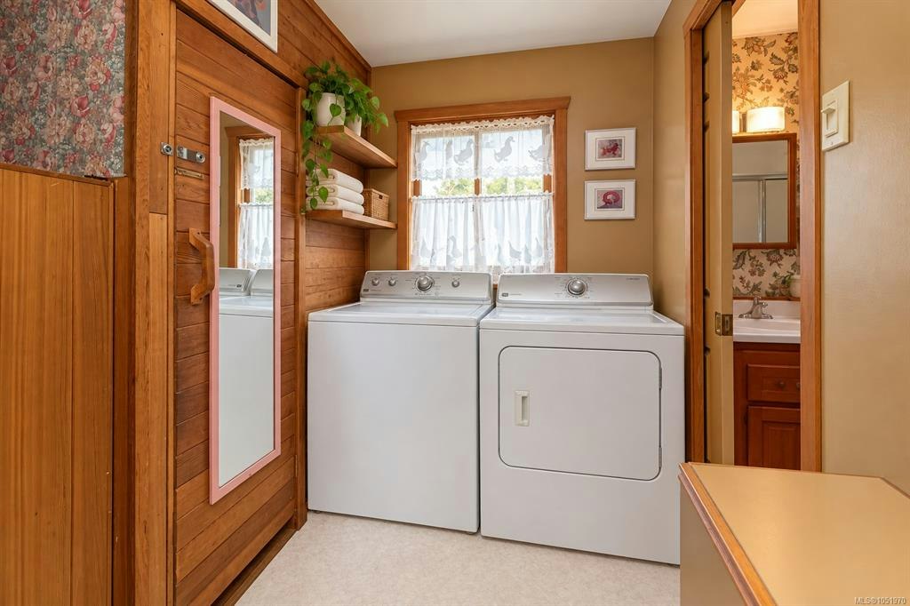 2279 Bradford Avenue, Sidney, BC, V8L 2C9 - 13
