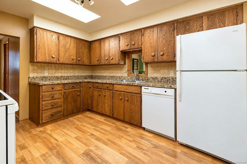 2279 Bradford Avenue, Sidney, BC, V8L 2C9 - 7