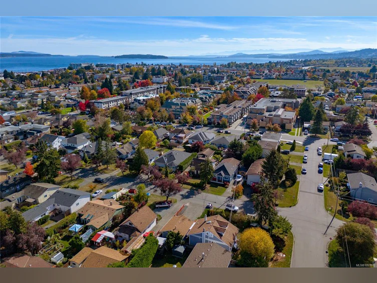 2279 Bradford Avenue, Sidney, BC, V8L 2C9 - 29