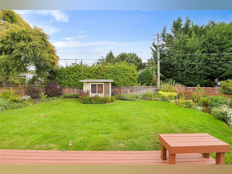 3213 Aldridge Street, Saanich, BC, V8P 4L7 - 22