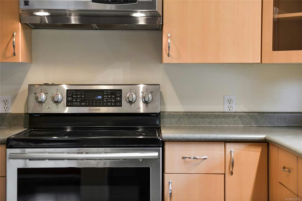 3213 Aldridge Street, Saanich, BC, V8P 4L7 - 11