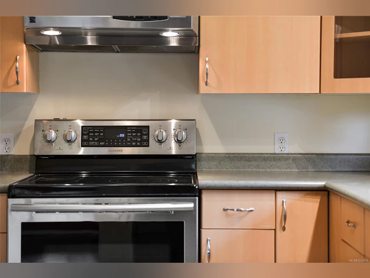 3213 Aldridge Street, Saanich, BC, V8P 4L7 - 11