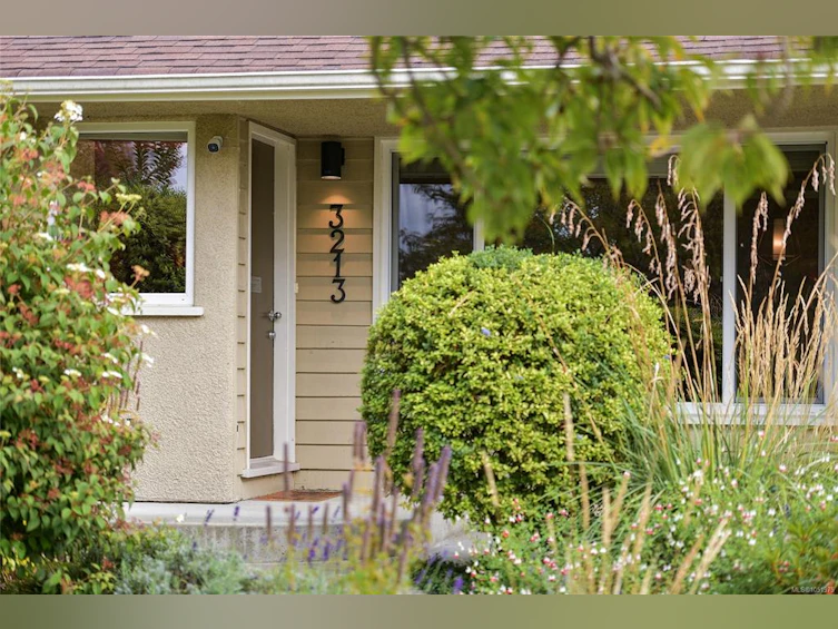 3213 Aldridge Street, Saanich, BC, V8P 4L7 - 34
