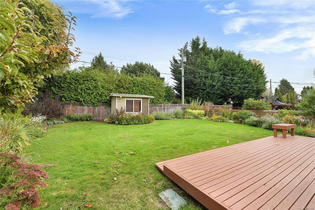 3213 Aldridge Street, Saanich, BC, V8P 4L7 - 21
