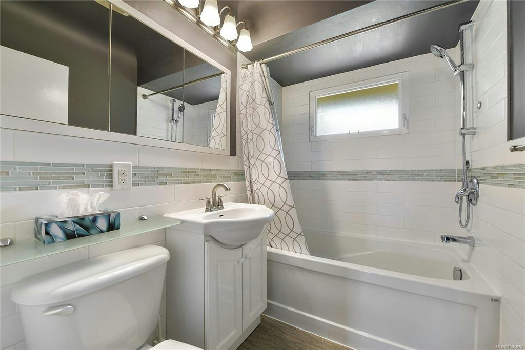 3213 Aldridge Street, Saanich, BC, V8P 4L7 - 18