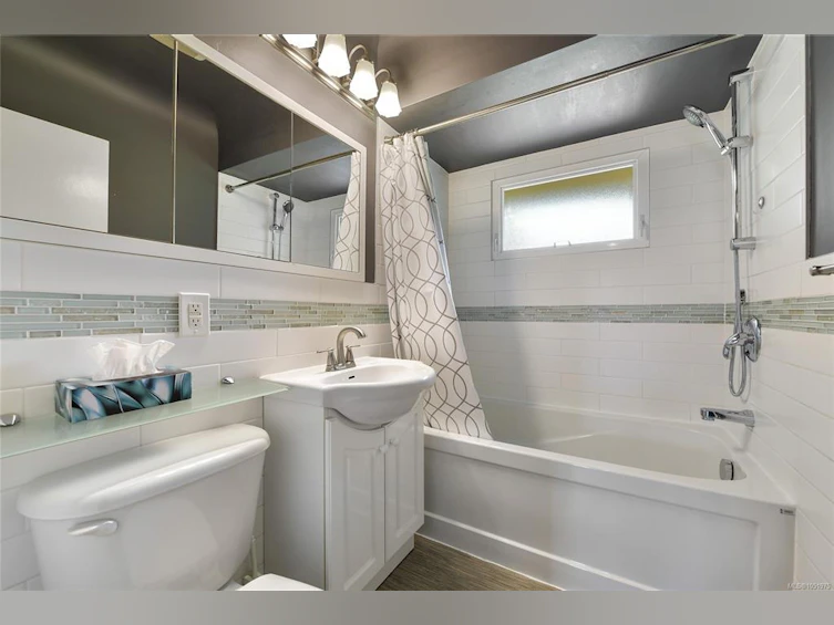 3213 Aldridge Street, Saanich, BC, V8P 4L7 - 18