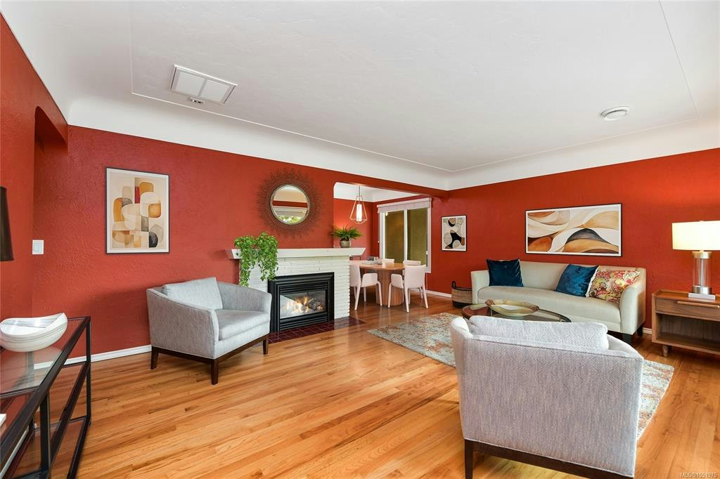 3213 Aldridge Street, Saanich, BC, V8P 4L7 - 3