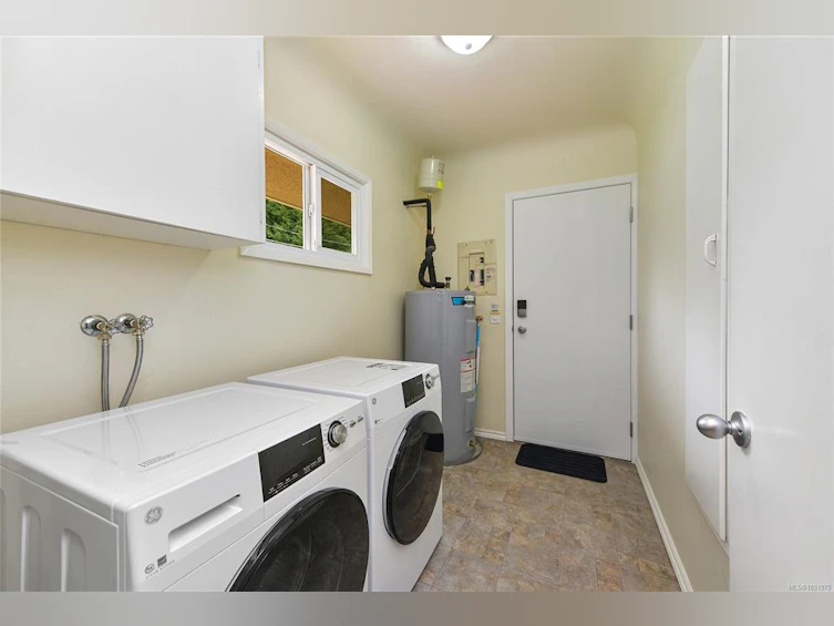 3213 Aldridge Street, Saanich, BC, V8P 4L7 - 19