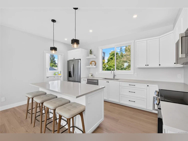 2022A Galerno Road, Campbell River, BC, V9W 0A2 - 8