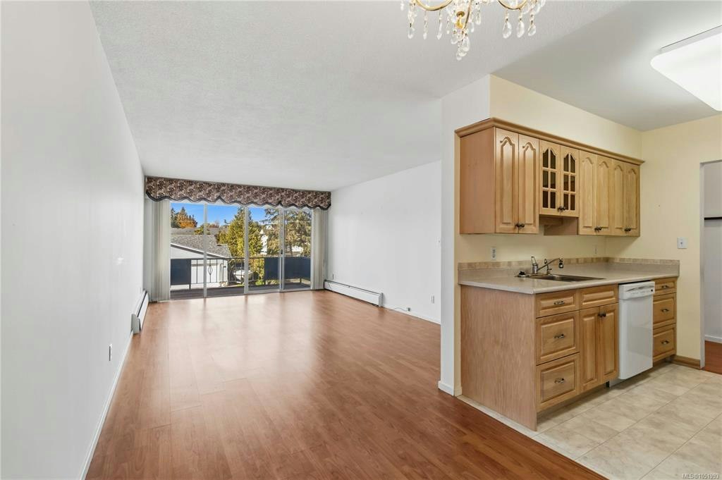 207-9560 Fifth Street - 4